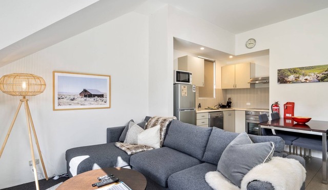 Lantern 33 - Balcony