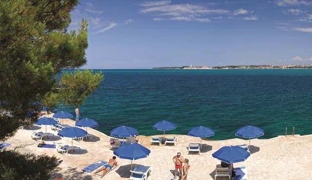 Lanterna Resort