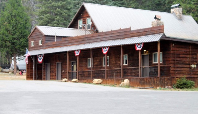 Laporte Lodge-Armstrong/Mathews Cabin for rent