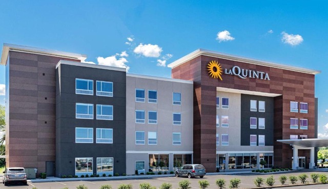 LaQuinta Suites by Wyndham South Bend Notre Dame Area