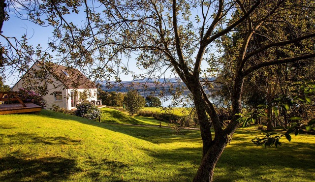 Larch Cottage, country location near Dunoon, loch views