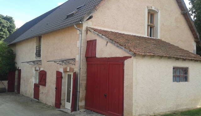 Large gîte for large families or friends, with piano and table soccer.
