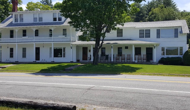 Large 10-bedroom, 9.5 Bath House with Sandy Beach on Brant Lake