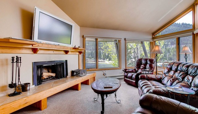 Large 1400 ft² 3Br Condo in Lakeside Village-Kids Ski Free