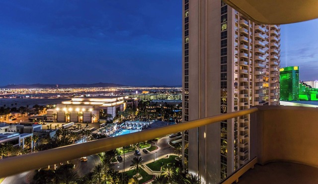 Large 1BR at MGM With Strip View