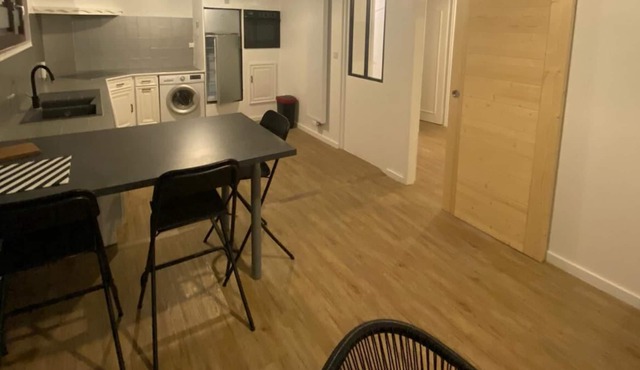 Large 2 bedroom apartment