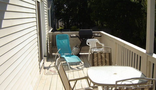 Large 2 bedroom apartments near Moody beach