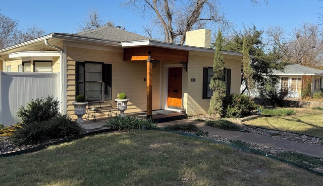 Large 2-bedroom bungalow in the sought after Sayles blvd area w/large yard
