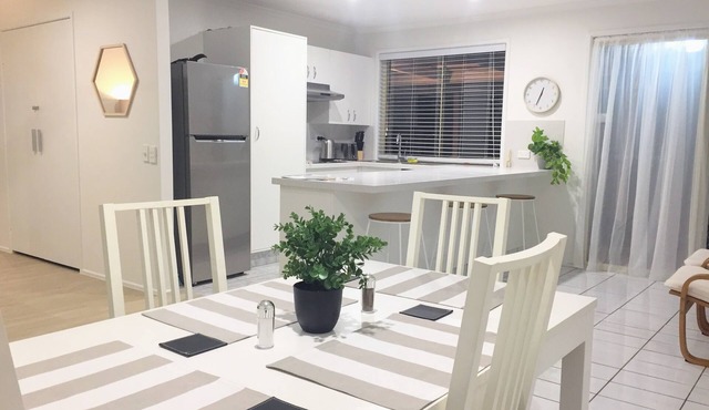 Large 2 bedroom house | Quiet, Central and Modern