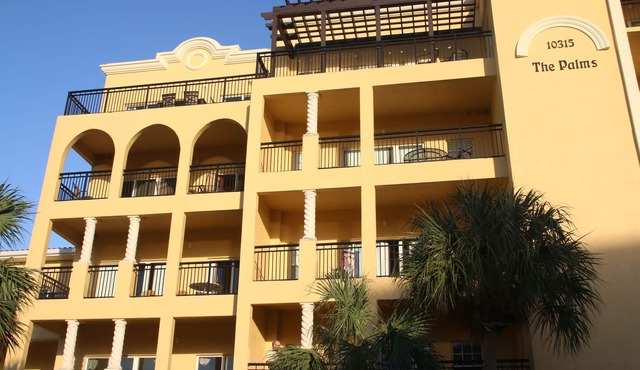Large 2 Bedroom, 2 Bathroom Beach Condo - w/Beach, Household, Cleaning Supplies