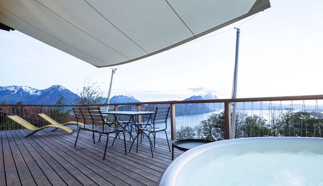 Large 250 year old farmhouse newly renovated