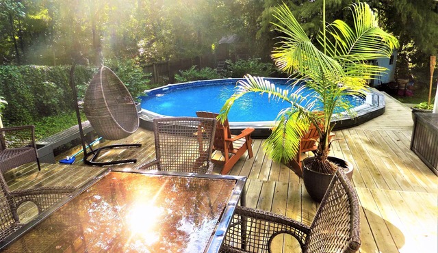 Large 3/4 bedroom Valley View House with Outdoor Space, Pool and Storm Shelter