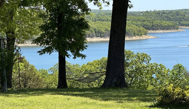 Large,3 Bdrm, Lake View/Access Home w/Rustic/Modern Charm, Resort Amenities