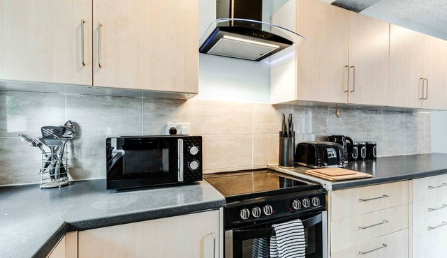 Large 3 Bed Stay Manchester