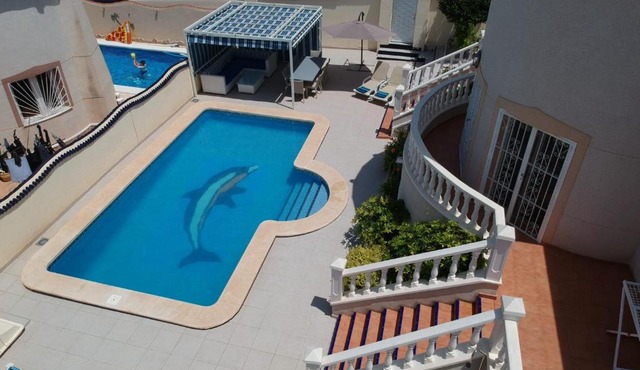 Large 3 Bed Villa Private Pool, Garden, Spacious