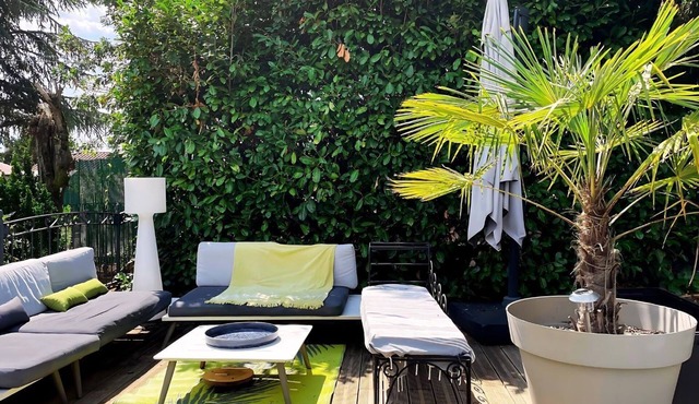 Large 3 bedroom house - swimming pool - 25mn from Lyon - TER 3mn away -