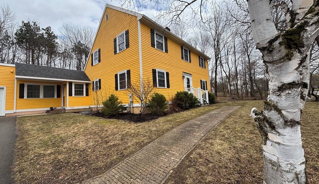 Large 3-bedroom house in a quiet neighborhood in the village of Canton, NY