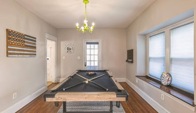 Large 3 bedroom with a Hot Tub!
