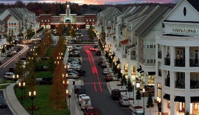 Large 3 BR 2.5BA Lake Norman House in Birkdale Village,Close to Charlotte!