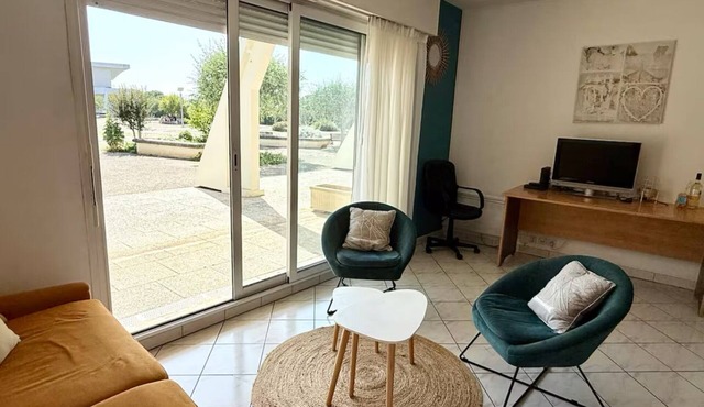 Large 35sqm studio with sea view terrace in La Rochelle