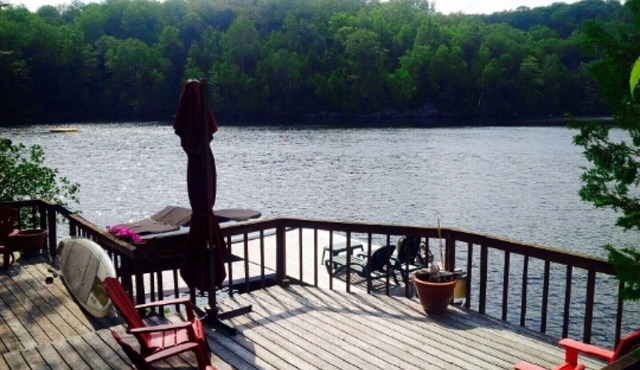 Large 3BDRM Lakeside Family Retreat on Wollaston Lake