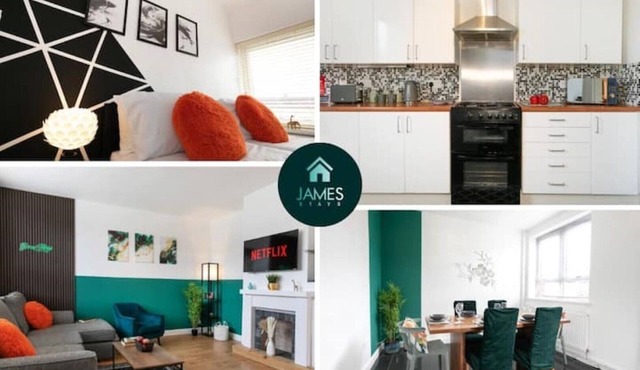 *Large 4 Bed*Sleeps 8*Central*Monthly Discounts*