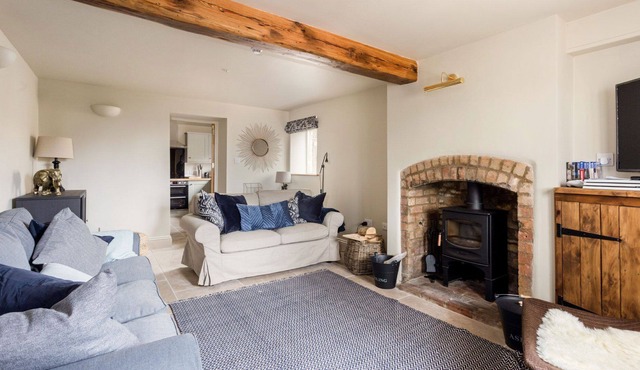 Large 4 bedroom dog friendly holiday accommodation in the Cotswolds - Longborough House