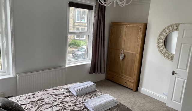 Large 4 bedroom house in Harrogate town centre