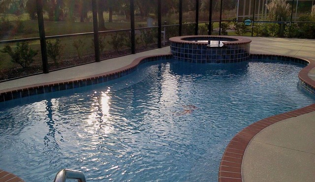 Large 4-bedroom villa with pool and hot tub