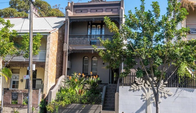 Large 4BR Terrace Home in Forest Lodge