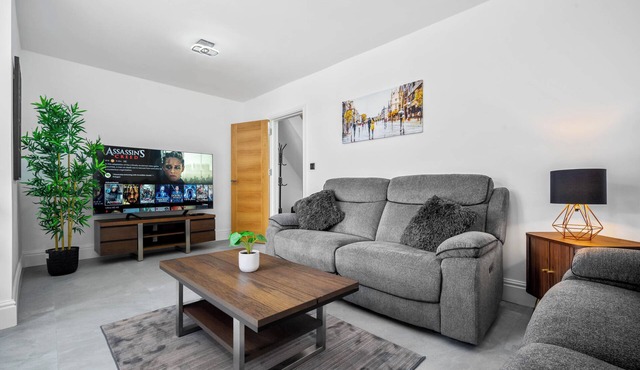 Large 5 bedroom home in Solihull near to BHX NEC & Birmingham city centre