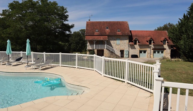 Large 5 Bedroom House in Parisot, Tarn et Garonne with 15m Pool