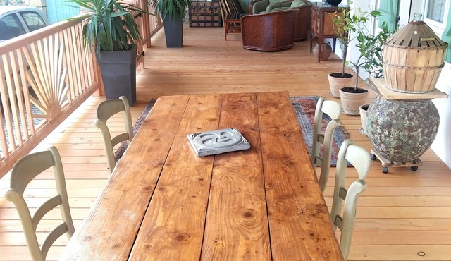 Large 55 m² suite with its heated indoor pool