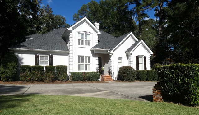 Large 5Bed 4Bath 4.3 Miles from Magnolia Lane
