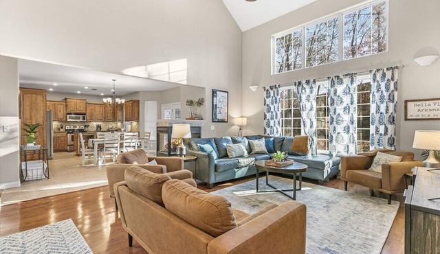 Large 5BR Bella Vista Home Near Trails | Sleeps 12 | Perfect for Riding Trips