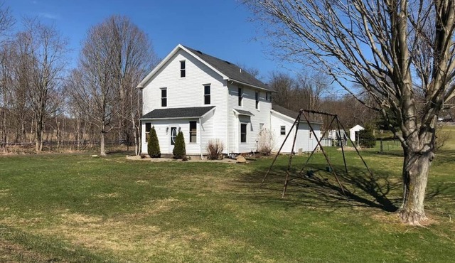 Large 5BR Home Near Lake & Ski Resorts & On Snowmobile Trail - Sleeps a Crowd