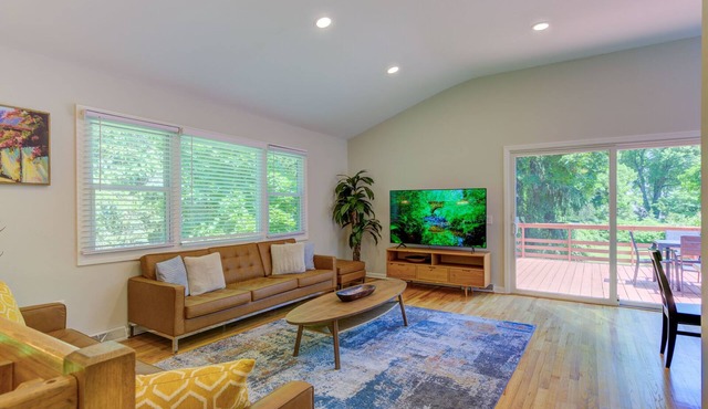 Large 5BR House w/Backyard, Deck, and Patio