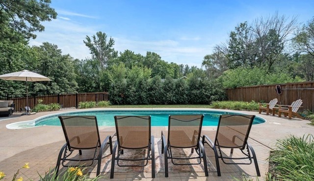 Large 6-Bedroom Heated Pool - Private Chef