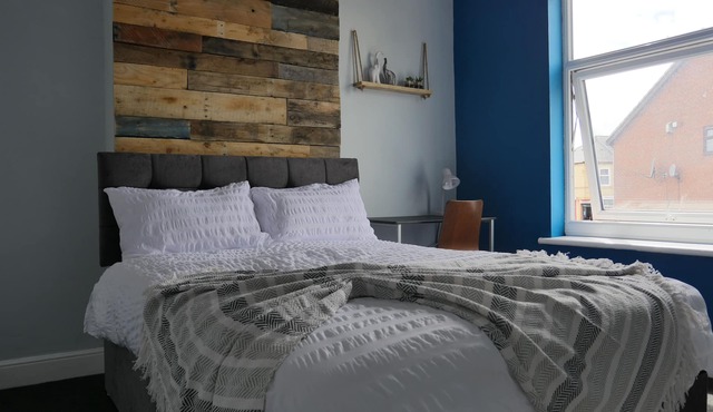 Large 6 bedroom house in Smethwick