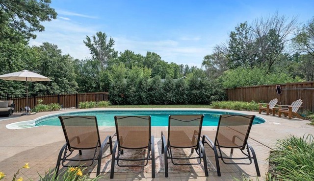 Large 6-Bedroom w Pool - Private Chef