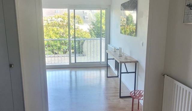 Large 6-person apartment. South-facing, quiet garden