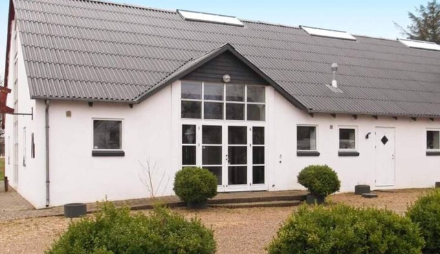 Large activity holiday home with free water park, bowling, badminton and tennis.