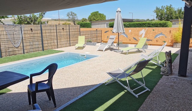 LARGE AIR-CONDITIONED MOBILE HOME NO. 1, 400M FROM THE SEA ON FOOT