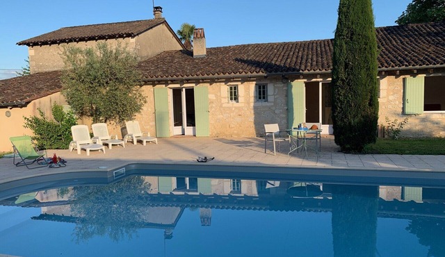 Large and beautiful house in the middle of the vineyards