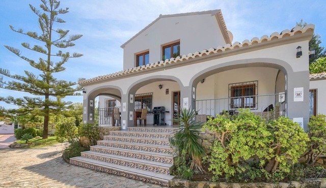 Large and comfortable villa in Javea, Costa Blanca, Spain with private pool for 6 persons
