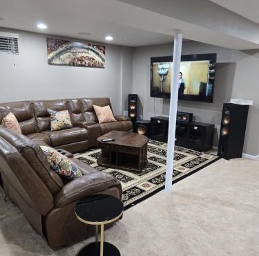 Large and Cozy Basement Apartment Near Potomac Mills, Quantico and Washington
