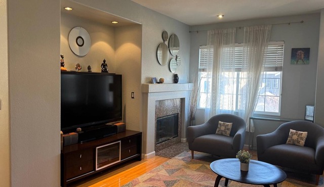 Large and Cozy Home 2BD 2BA Near SF