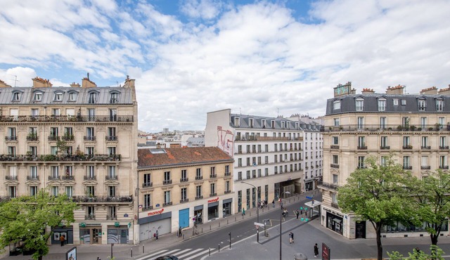 Large and elegant apartment in the heart of Paris, ideal for groups and family