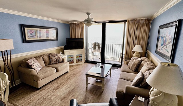 LARGE AND LOVELY 3 BEDROOM SUITE WAITING FOR YOUR ARRIVAL IN GARDEN CITY SC!