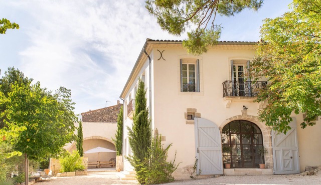 Large and luxury winegrower mansion in Campagnan